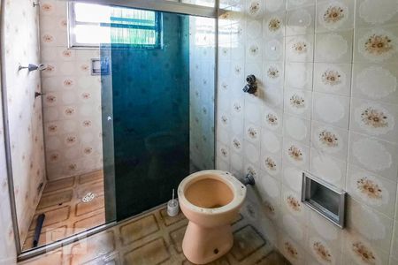 Casa à venda com 250m², 3 quartos e 4 vagasBanheiro da Suíte