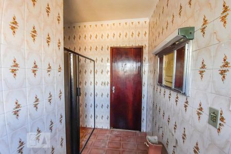 Casa à venda com 250m², 3 quartos e 4 vagasBanheiro 2