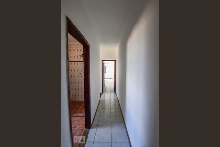 Casa à venda com 250m², 3 quartos e 4 vagasCorredor