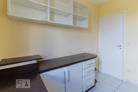 Quarto 1 de apartamento para alugar com 2 quartos, 50m² em Vila Carmosina, São Paulo