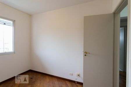 Apartamento à venda com 86m², 3 quartos e 2 vagasQuarto 2