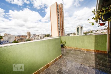 Apartamento para alugar com 105m², 3 quartos e 2 vagas Apartamento para alugar com 105m², 3 quartos e 2 vagasCobertura