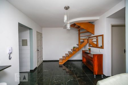 Sala de apartamento para alugar com 3 quartos, 105m² em Santa Teresa, Belo Horizonte