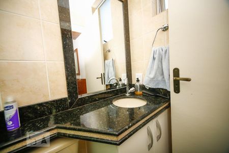 Banheiro da Suíte de apartamento para alugar com 3 quartos, 105m² em Santa Teresa, Belo Horizonte