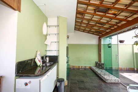 Cobertura (Parte Interna) de apartamento para alugar com 3 quartos, 105m² em Santa Teresa, Belo Horizonte