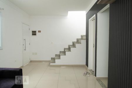Sala de casa de condomínio para alugar com 3 quartos, 150m² em Chácara Belenzinho, São Paulo