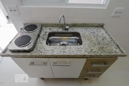 Sala / Cozinha de apartamento para alugar com 1 quarto, 35m² em Vila Dom Pedro I, São Paulo