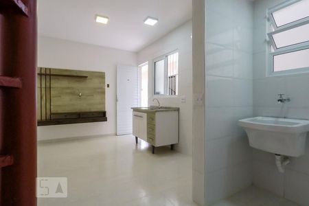 Sala / Cozinha de apartamento para alugar com 1 quarto, 35m² em Vila Dom Pedro I, São Paulo