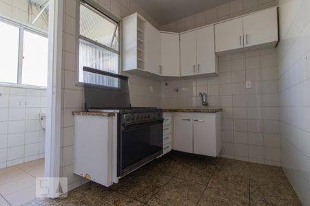 Apartamento para alugar com 76m², 2 quartos e 1 vagaCozinha