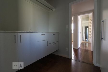 Apartamento para alugar com 76m², 2 quartos e 1 vagaCloset