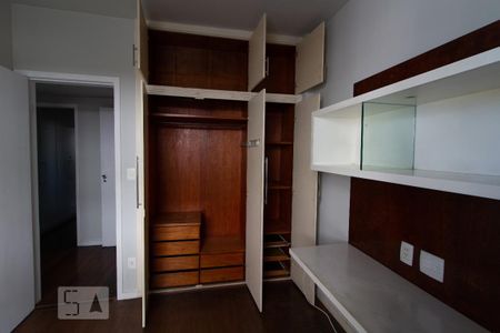 Apartamento para alugar com 76m², 2 quartos e 1 vagaQuarto 2 - Armários