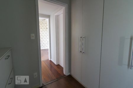 Apartamento para alugar com 76m², 2 quartos e 1 vagaCloset