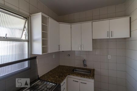 Apartamento para alugar com 76m², 2 quartos e 1 vagaCozinha