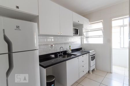 Cozinha de apartamento para alugar com 1 quarto, 50m² em Petrópolis, Porto Alegre