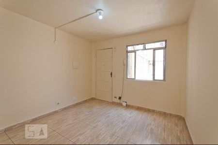 Sala de apartamento para alugar com 2 quartos, 50m² em Vila Sílvia, São Paulo