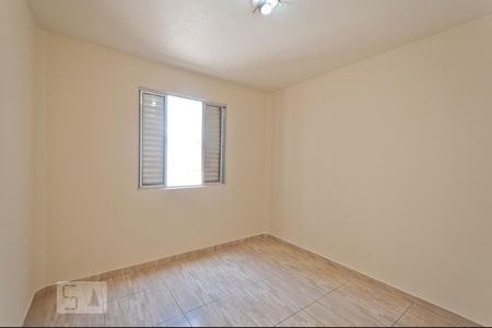 Quarto 1 de apartamento para alugar com 2 quartos, 50m² em Vila Sílvia, São Paulo