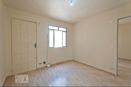 Sala de apartamento para alugar com 2 quartos, 50m² em Vila Sílvia, São Paulo