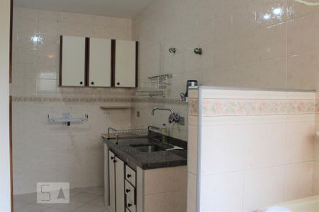 Cozinha de apartamento para alugar com 1 quarto, 47m² em Vila Anglo Brasileira, São Paulo