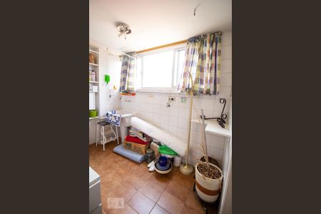 Apartamento à venda com 75m², 2 quartos e 1 vagaÁrea de Serviço