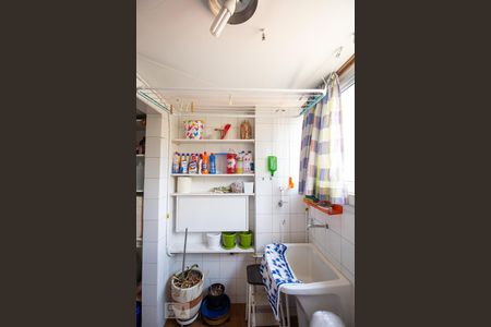 Apartamento à venda com 75m², 2 quartos e 1 vagaárea de seviço - varal