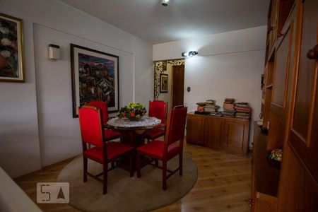 Detalhe Sala de Jantar de apartamento para alugar com 2 quartos, 75m² em Indianópolis, São Paulo