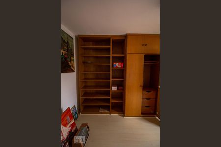 Quarto 1 - Armários de apartamento para alugar com 2 quartos, 75m² em Indianópolis, São Paulo