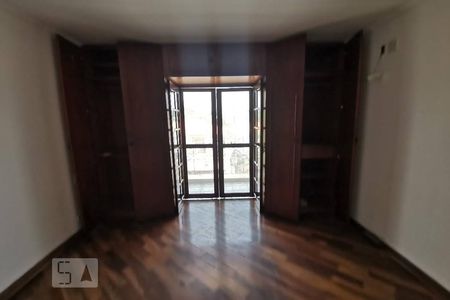 Casa à venda com 149m², 3 quartos e 2 vagasSuíte