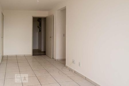 Sala de apartamento para alugar com 3 quartos, 49m² em Guará I, Brasília