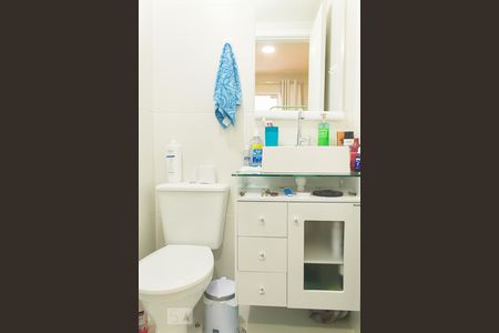 Banheiro de kitnet/studio para alugar com 1 quarto, 28m² em Sé, São Paulo