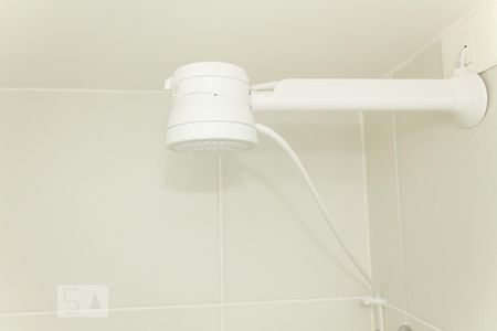 Banheiro de kitnet/studio para alugar com 1 quarto, 28m² em Sé, São Paulo