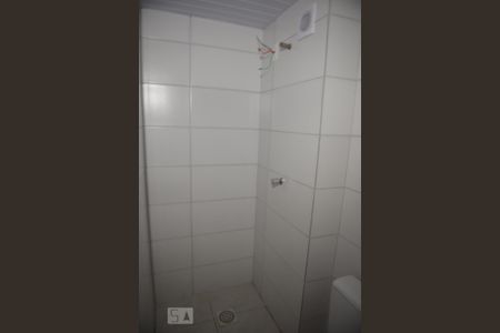 Banheiro de apartamento à venda com 2 quartos, 44m² em Olaria, Canoas