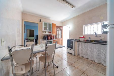 Casa à venda com 150m², 2 quartos e 2 vagasCozinha