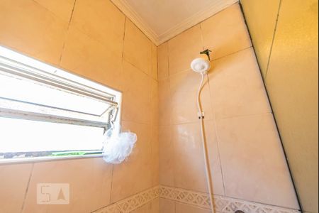 Casa à venda com 150m², 2 quartos e 2 vagasChuveiro