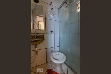 Banheiro de casa para alugar com 2 quartos, 45m² em Vila Cloris, Belo Horizonte