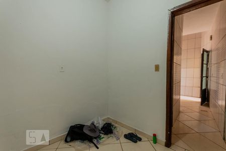 Quarto 2 de casa para alugar com 2 quartos, 45m² em Vila Cloris, Belo Horizonte