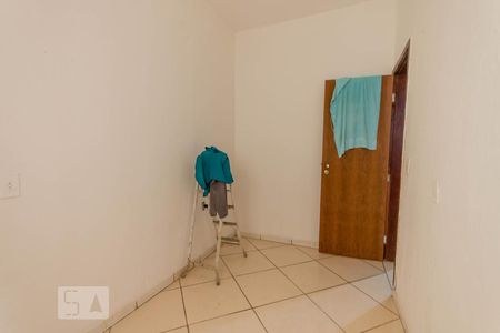 Quarto 1 de casa para alugar com 2 quartos, 45m² em Vila Cloris, Belo Horizonte