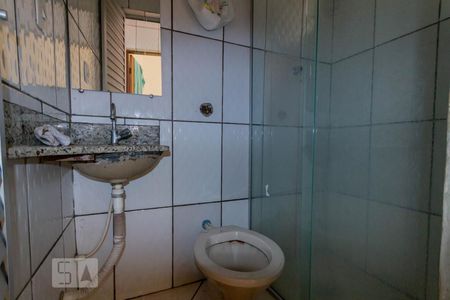 Banheiro de casa para alugar com 2 quartos, 45m² em Vila Cloris, Belo Horizonte