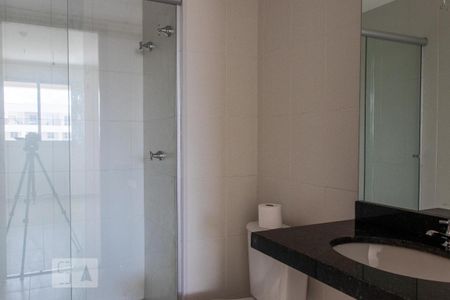 Banheiro da Suíte de apartamento para alugar com 1 quarto, 33m² em Taguatinga Sul (taguatinga), Brasília