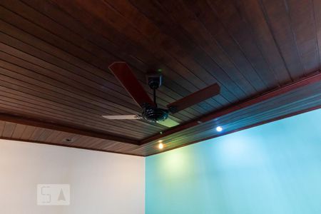 Detalhe Sala de casa para alugar com 2 quartos, 85m² em Jardim Tietê, São Paulo