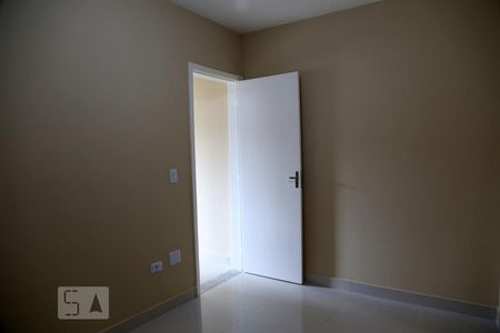 Quarto 1 de apartamento para alugar com 1 quarto, 30m² em Instituto de Previdência, Taboão da Serra