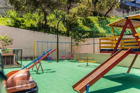Apartamento para alugar com 60m², 2 quartos e 1 vaga Apartamento para alugar com 60m², 2 quartos e 1 vagaÁrea Comum - Playground