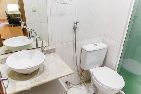 Apartamento para alugar com 60m², 2 quartos e 1 vaga Apartamento para alugar com 60m², 2 quartos e 1 vagaBanheiro