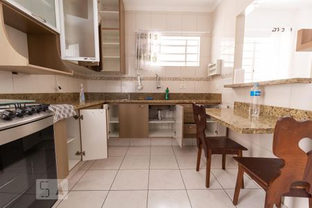 Casa para alugar com 180m², 3 quartos e 2 vagasCozinha