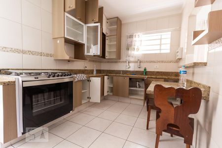 Casa para alugar com 180m², 3 quartos e 2 vagasCozinha