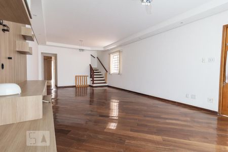 Sala de casa para alugar com 3 quartos, 180m² em Granja Julieta, São Paulo