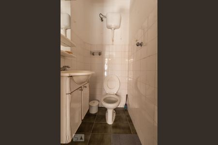 Casa para alugar com 180m², 3 quartos e 2 vagasEdícola - Banheiro