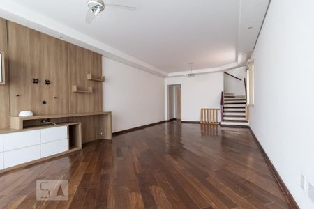 Sala de casa para alugar com 3 quartos, 180m² em Granja Julieta, São Paulo