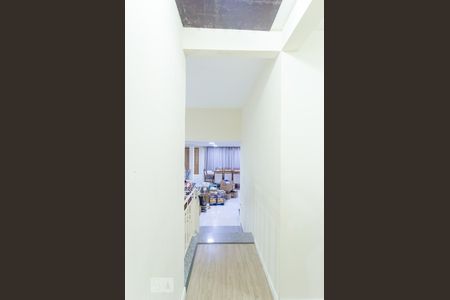 Casa à venda com 250m², 4 quartos e 5 vagasCorredor