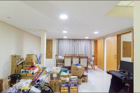 Casa à venda com 250m², 4 quartos e 5 vagasSala 2