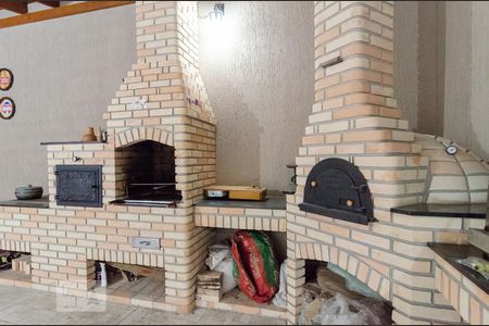 Casa à venda com 250m², 4 quartos e 5 vagasÁrea comum - Churrasqueira